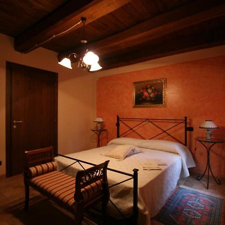 Agriturismo L'Ulivo In Fiore スポレート エクステリア 写真