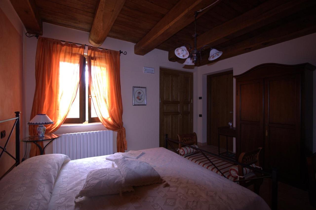 Agriturismo L'Ulivo In Fiore スポレート エクステリア 写真